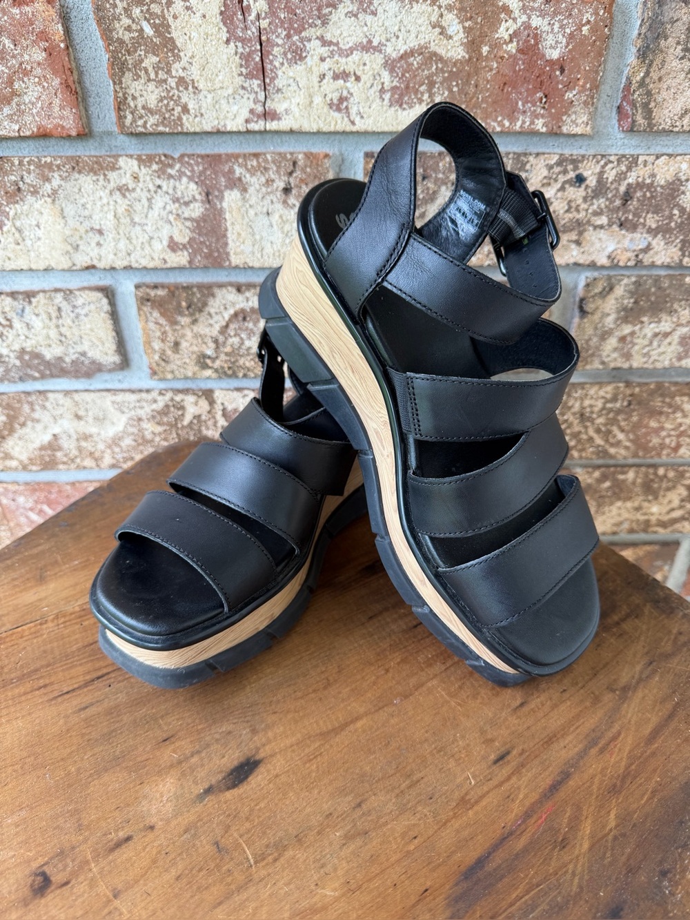SOREL Joanie III Ankle Strap Wedge Sandal Women’s Size 8 Black Leather
